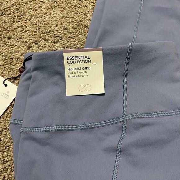 Calia Essential High Rise Capri medium - Picture 7 of 8